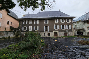 Dom na sprzedaż 570m2 - zdjęcie 1