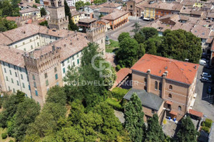 Dom na sprzedaż 1100m2 Piazza Carlo Bergonzi, - zdjęcie 1