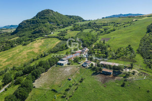 Dom na sprzedaż 2200m2 Via Montemaggio, ,  Montemaggio, - zdjęcie 1