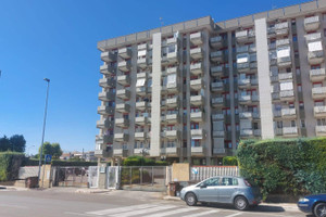 Mieszkanie na sprzedaż 90m2 Apulia (Puglia) Bari Via Gorizia, - zdjęcie 1