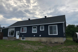 Dom na sprzedaż 99m2 262 Rue du Fleuve, Rimouski, QC G5M1K7, CA - zdjęcie 1