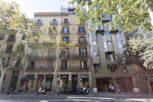 Mieszkanie na sprzedaż 100m2 Katalonia Barcelona Carrer de Mallorca - zdjęcie 2