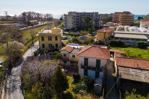 Dom na sprzedaż 150m2 - zdjęcie 1