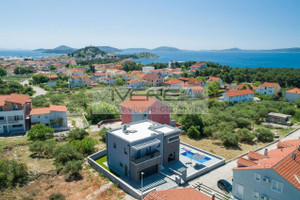 Dom na sprzedaż 310m2 Vodice - zdjęcie 3