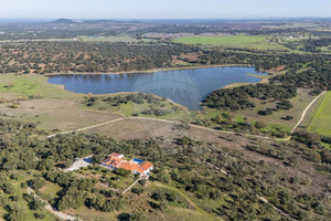 Dom na sprzedaż 380m2 - zdjęcie 2