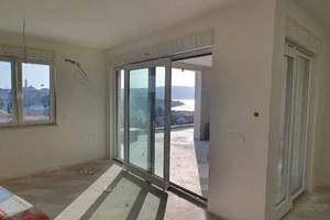 Mieszkanie na sprzedaż 51m2 Splicko-Dalmatyński Trogir - Čiovo Trogir - zdjęcie 2