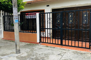 Dom na sprzedaż 210m2 Cl. 68 Nte., COMUNA 4, Cali, Valle del Cauca, Colombia - zdjęcie 2