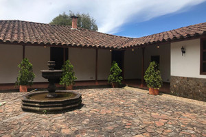 Dom na sprzedaż 380m2 8G4Q+9M, Guarne, Antioquia, Colombia - zdjęcie 1