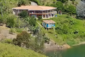 Dom na sprzedaż 380m2 6R5F+48, Guatapé, Vda. Bonilla, Guatapé, Antioquia, Colombia - zdjęcie 1