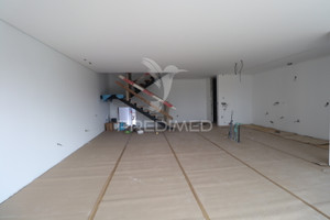 Dom na sprzedaż 200m2 Braga Braga Merelim (São Pedro) e Frossos - zdjęcie 3