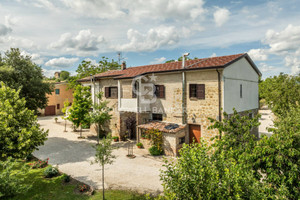 Dom na sprzedaż 150m2 Umbria Perugia Strada Aeroporto Sant' Egidio Ripa - zdjęcie 1