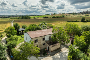 Dom na sprzedaż 150m2 Umbria Perugia Strada Aeroporto Sant' Egidio Ripa - zdjęcie 3