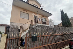 Dom na sprzedaż 190m2 Santarm Ferreira do Z&#234;zere Nossa Senhora do Pranto - zdjęcie 2