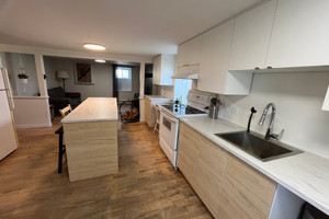 Mieszkanie na sprzedaż 98m2 1013-1015 Rue Principale, Petite-Rivière-Saint-François, QC G0A2L0, CA - zdjęcie 2