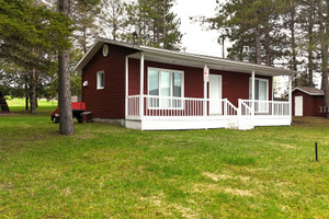 Dom na sprzedaż 53m2 1037 Ch. du Tour-du-Lac, Saint-Zénon-du-Lac-Humqui, QC G0J1N0, CA - zdjęcie 2