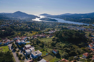 Działka na sprzedaż Viana do Castelo Vila Nova de Cerveira - zdjęcie 1