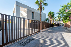 Dom na sprzedaż 290m2 Campello Playa - zdjęcie 1