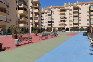 Mieszkanie na sprzedaż 100m2 Av. Alcalde Clemente Díaz Ruiz, 2, 29640 Fuengirola, Málaga, Spain - zdjęcie 1