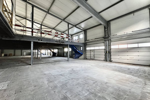 Komercyjne do wynajęcia 2350m2 Sierre - zdjęcie 2