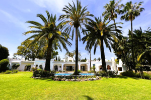 Dom na sprzedaż 611m2 Andaluzja El Paraiso, Estepona East - zdjęcie 1