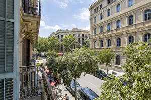 Mieszkanie na sprzedaż 150m2 Katalonia Barcelona - zdjęcie 2