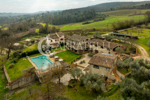 Dom na sprzedaż 510m2 Vicolo dei giardini, Todi,  - zdjęcie 3