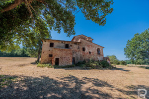 Dom na sprzedaż 650m2 Certaldo - zdjęcie 2