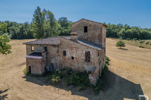 Dom na sprzedaż 650m2 Certaldo - zdjęcie 1