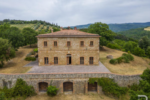 Dom na sprzedaż 615m2 Pomarance - zdjęcie 1