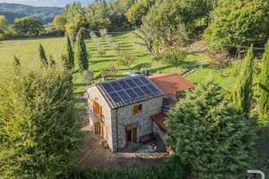 Dom na sprzedaż 147m2 Castelnuovo di Val di Cecina - zdjęcie 1