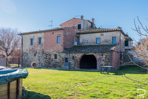 Dom na sprzedaż 180m2 Strada Provinciale Traversa Siena Perugia - zdjęcie 1