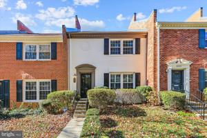 Komercyjne na sprzedaż 215m2 6022 Haverhill Court, Fairfax County, VA - zdjęcie 1