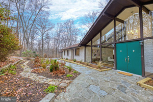 Dom na sprzedaż 250m2 6809 Glencove Drive, Fairfax County, VA - zdjęcie 3