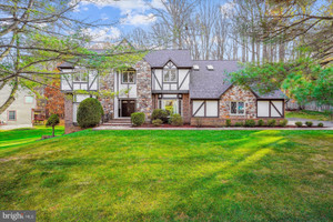 Komercyjne na sprzedaż 627m2 10319 Hickory Forest Drive, Fairfax County, VA - zdjęcie 1