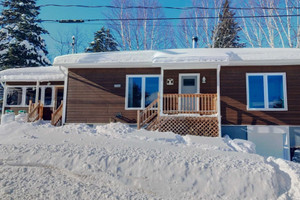 Dom na sprzedaż 73m2 286 Rue Principale, Lac-Édouard, QC G0X3N0, CA - zdjęcie 1