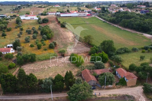 Działka na sprzedaż Santarm Torres Novas Torres Novas (Santa Maria, Salvador e Santiago) - zdjęcie 2