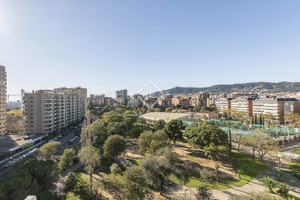 Mieszkanie na sprzedaż 198m2 Katalonia Barcelona - zdjęcie 2