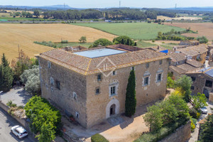 Komercyjne na sprzedaż 1915m2 17468 Orriols, Girona, Spain - zdjęcie 1