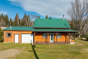 Dom na sprzedaż 131m2 114 Ch. du Lac-du-Pied-des-Monts, Saint-Aimé-des-Lacs, QC G0T1S0, CA - zdjęcie 1