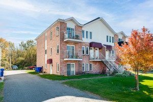 Dom na sprzedaż 322m2 102 Rue Laflamme, Gatineau, QC J8R2J8, CA - zdjęcie 1