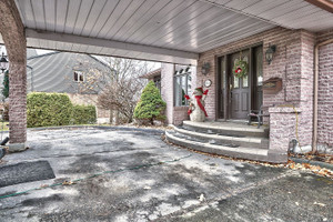 Dom na sprzedaż 372m2 1524 Rue du Mâcon, Brompton/Rock Forest/Saint-Élie/Deauville, QC J1N1V - zdjęcie 2