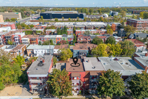 Dom na sprzedaż 243m2 1076-1080 Rue Ste-Angèle, Trois-Rivières, QC G9A1M9, CA - zdjęcie 3