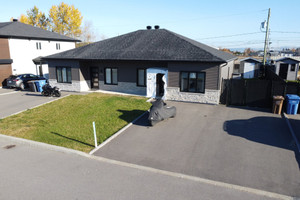 Dom na sprzedaż 99m2 1289 Rue du Ciné-Parc, Chicoutimi, QC G7K0B5, CA - zdjęcie 2