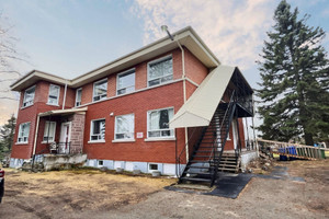 Dom na sprzedaż 433m2 660-662 8e Avenue, Senneterre - Ville, QC J0Y2M0, CA - zdjęcie 1