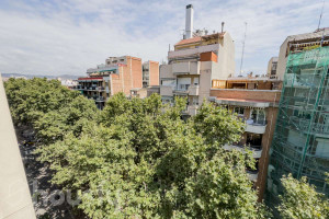 Mieszkanie na sprzedaż 84m2 Katalonia Barcelona - zdjęcie 2