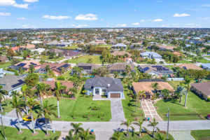 Dom na sprzedaż 185m2 2557 SW 27th PL, Cape Coral, FL - zdjęcie 3