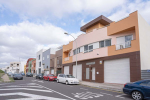 Dom na sprzedaż 250m2 Wyspy Kanaryjskie Santa Cruz de Tenerife - zdjęcie 1