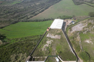 Komercyjne na sprzedaż 840m2 - zdjęcie 1