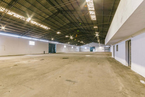 Komercyjne do wynajęcia 1600m2 - zdjęcie 2