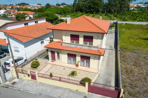 Dom na sprzedaż 194m2 Leiria Marinha Grande - zdjęcie 1